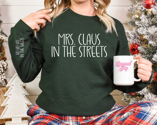 Mrs. Claus in the Streets SINGLE COLOR